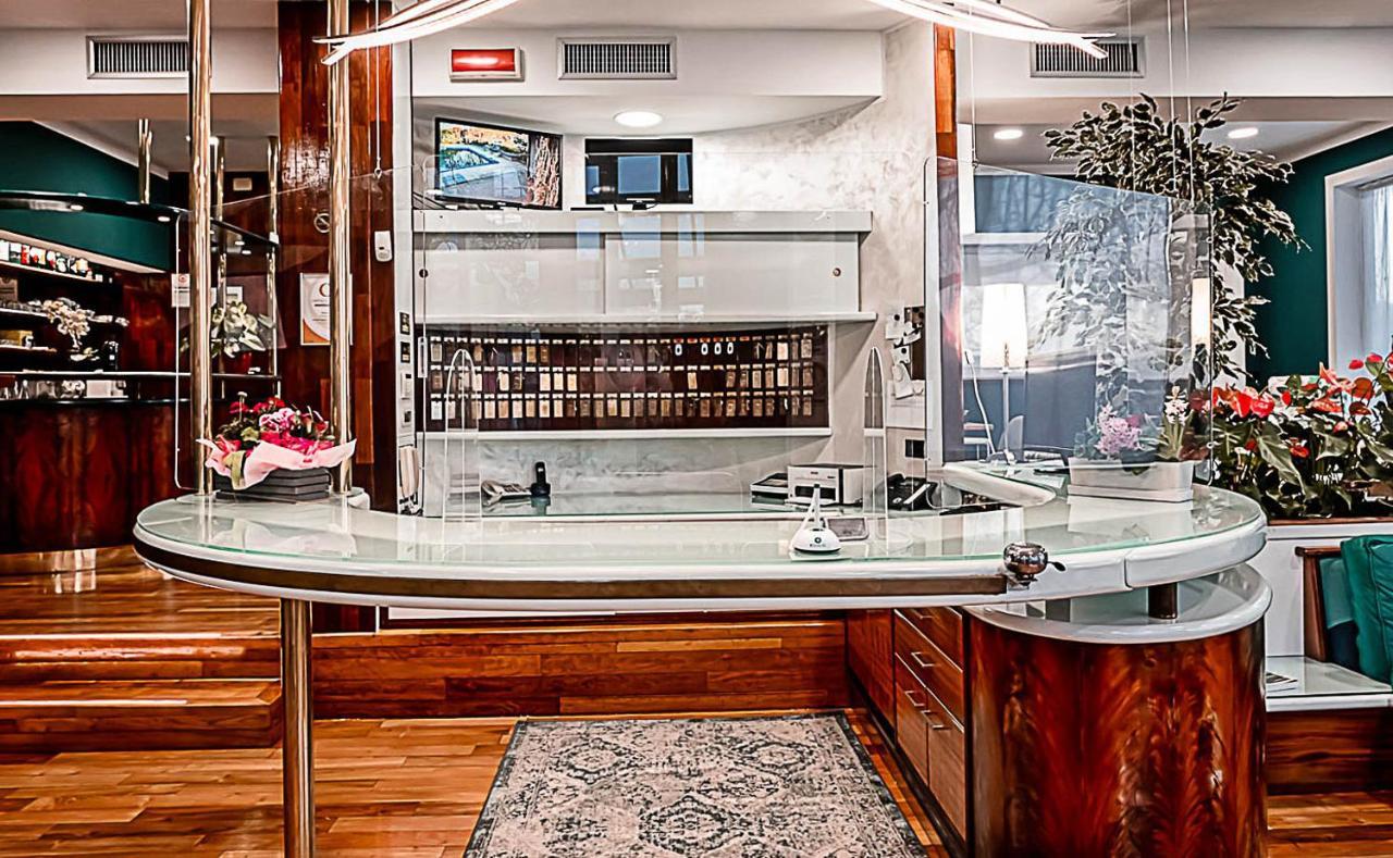 Business Hotel Казале Монферато Екстериор снимка